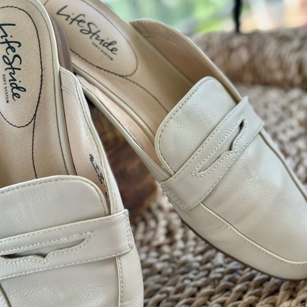 Margot Life Stride Womens Cream Slide Loafers